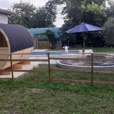 Domaine De Cozance D'hotes Et Bed & Breakfast *
